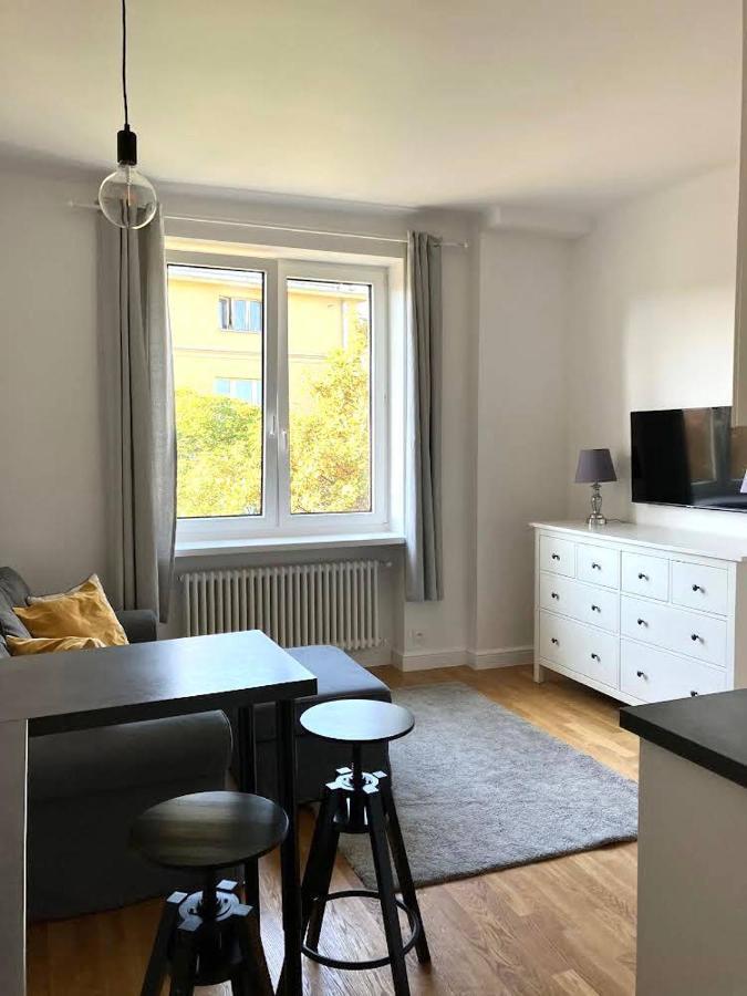 Cute Apartment In The City Center , 2-Beds , Wi-Fi - By Hik Apartments วอร์ซอ ภายนอก รูปภาพ