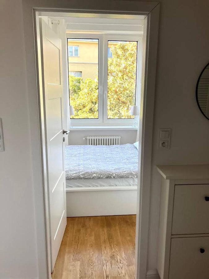 Cute Apartment In The City Center , 2-Beds , Wi-Fi - By Hik Apartments วอร์ซอ ภายนอก รูปภาพ